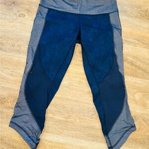 lululemon athletica Navy & Blue Colorblock Capri Leggings